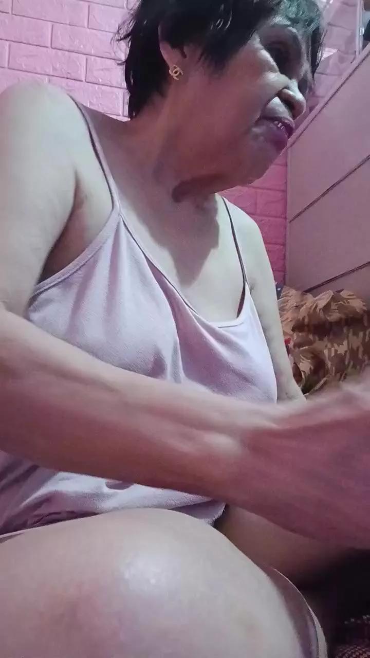 tastegranny on Cam4 