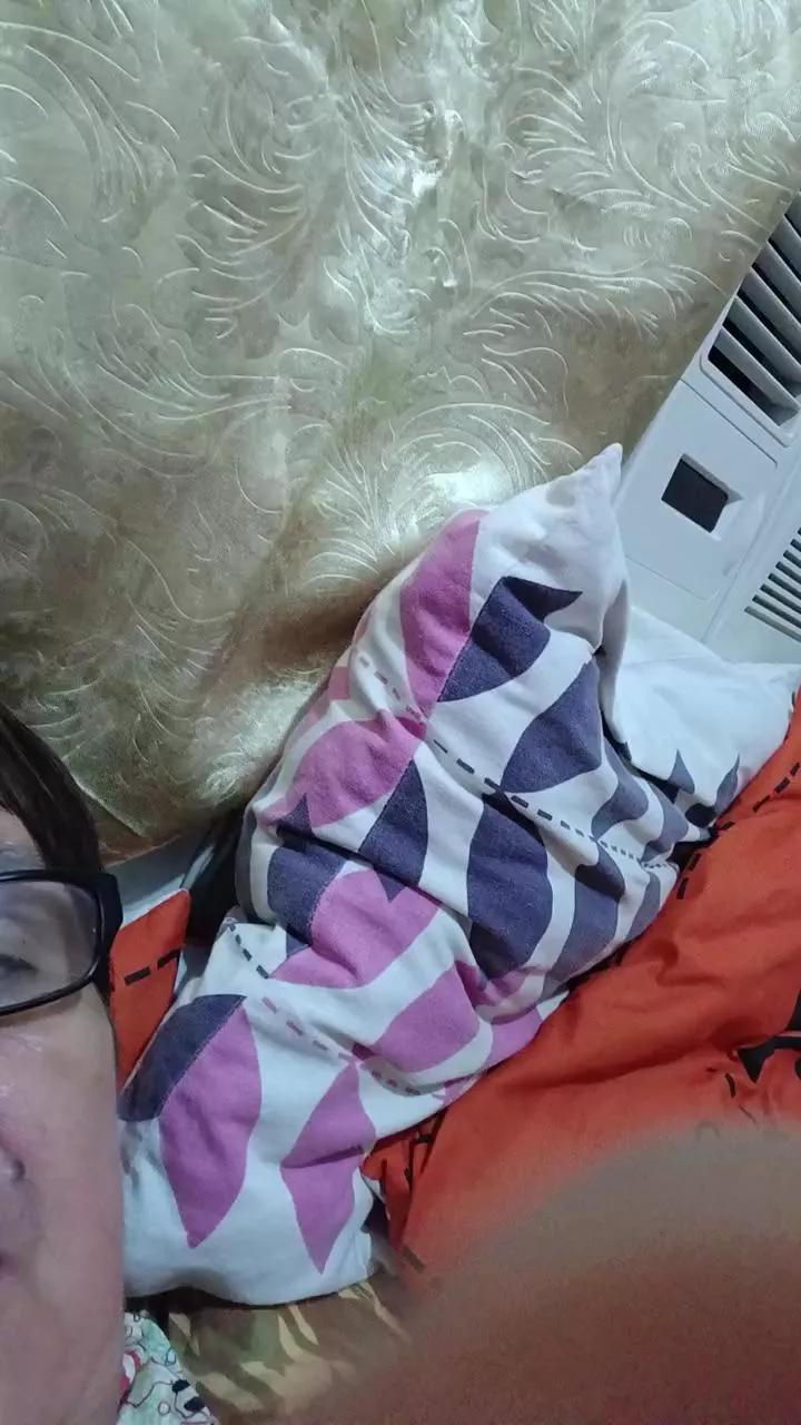 tastegranny on Cam4 