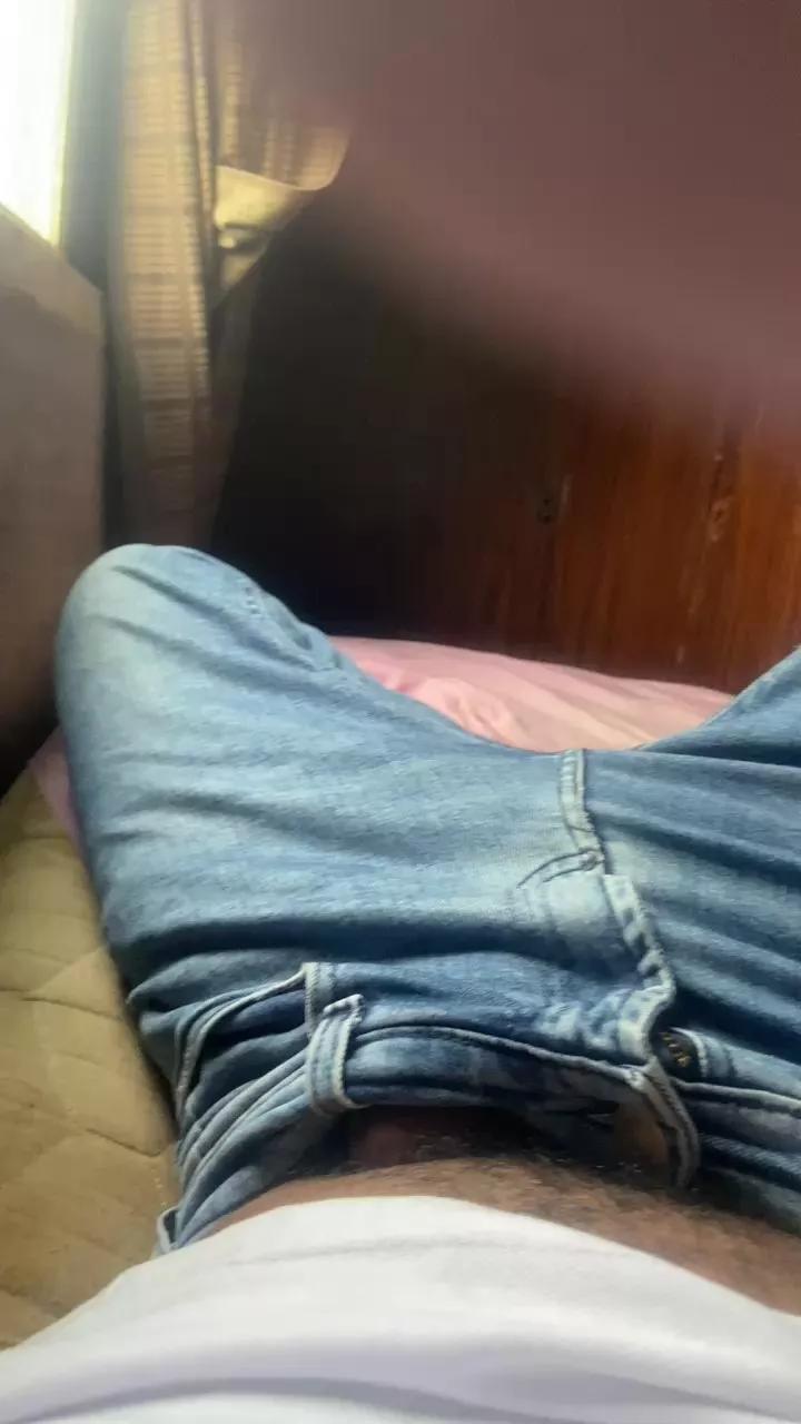 Tharley24 on Cam4 