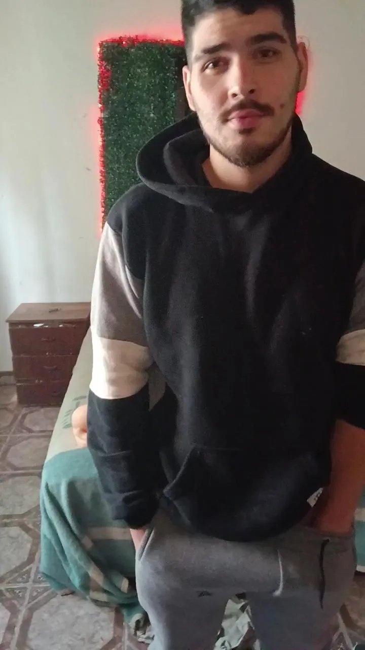 Offline TheCheffsito on Cam4