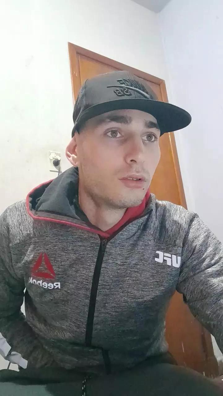 TheKingArg on Cam4 