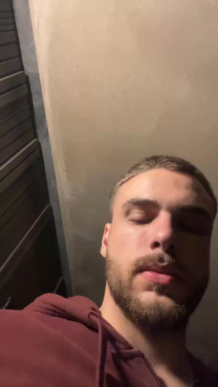 ThorOdinson03 on Cam4 