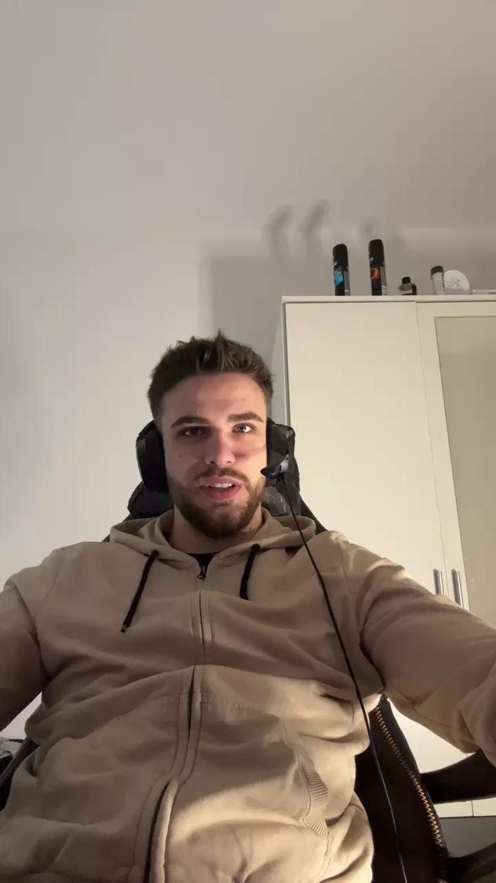 ThorOdinson03 on Cam4 