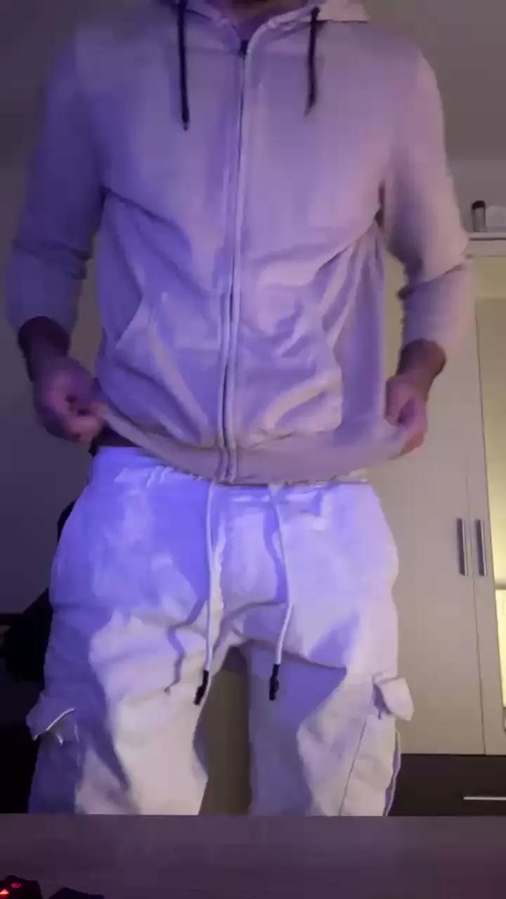 ThorOdinson03 on Cam4 