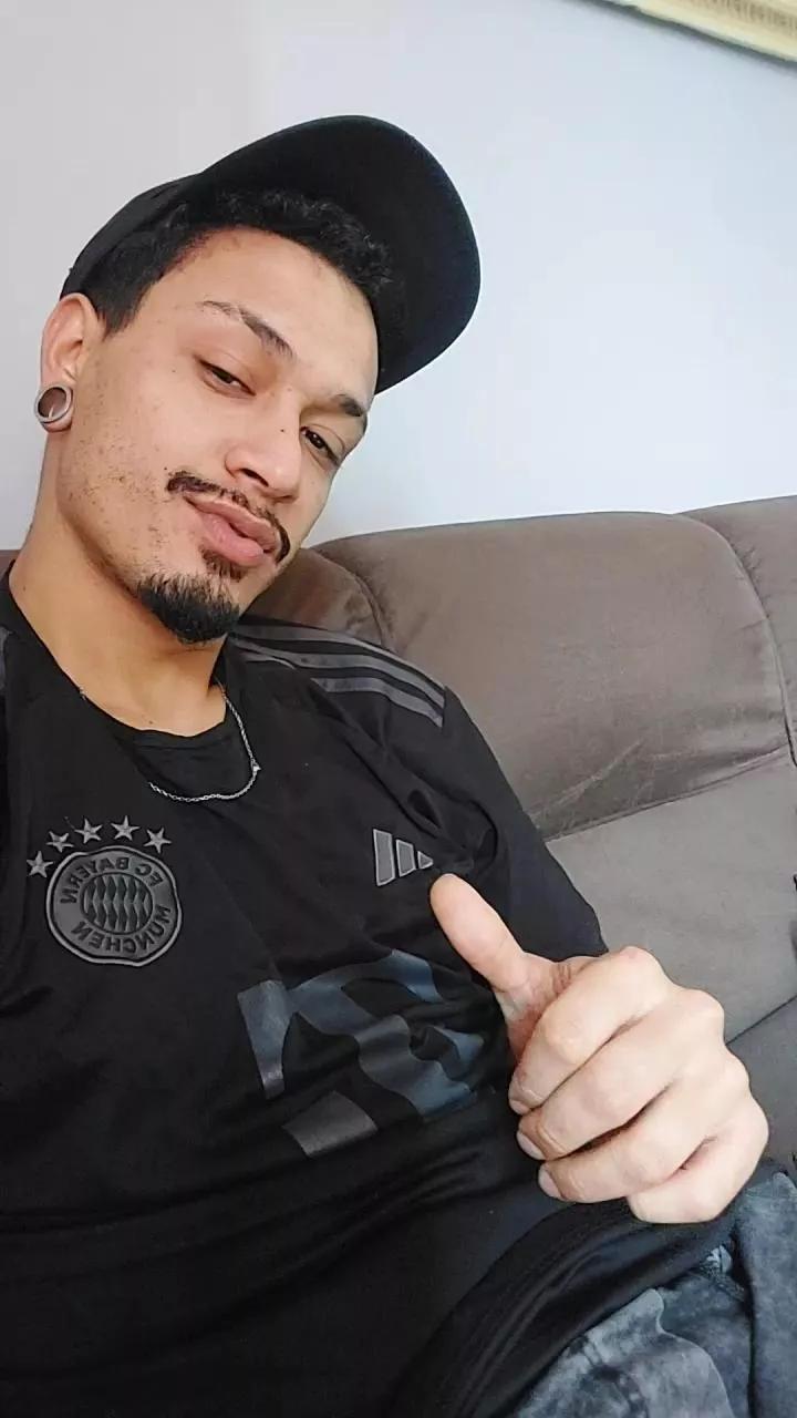 tzprado2dk on Cam4 