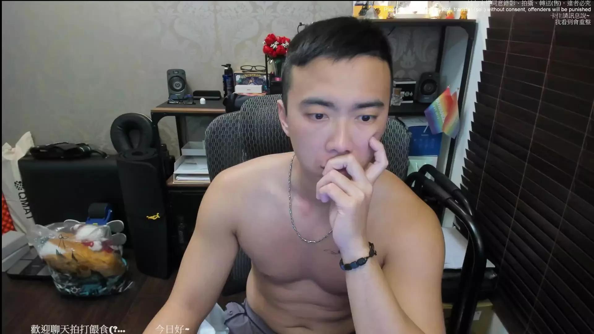 UransW on Cam4 