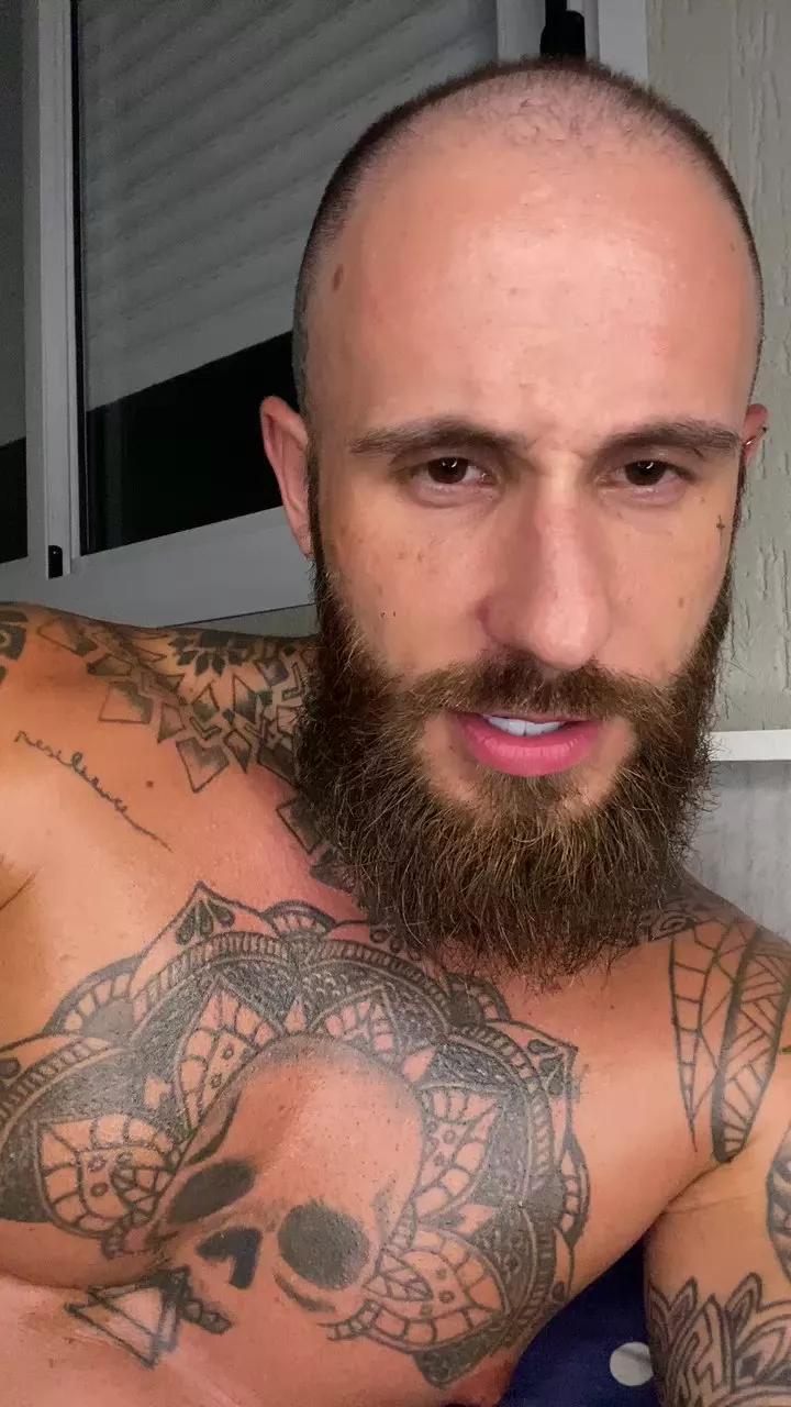 Viking_Tatuado on Cam4 
