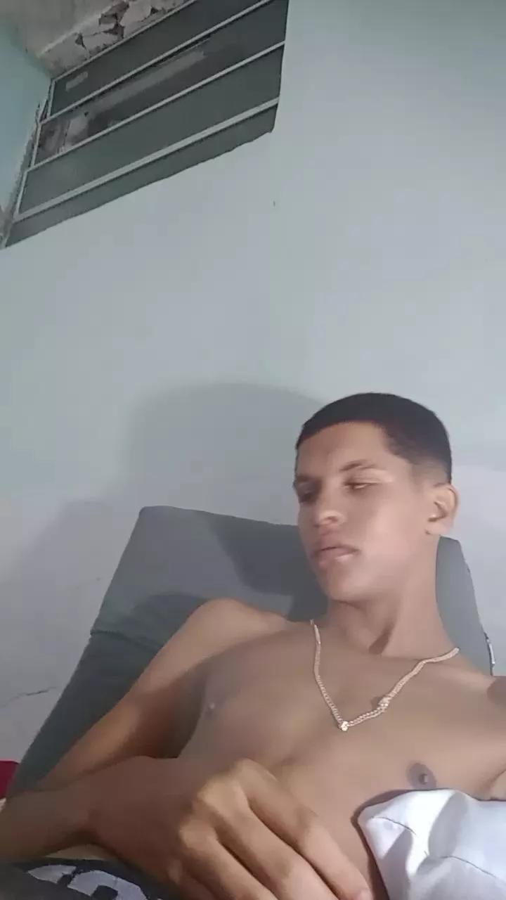 vikkmoura on Cam4 