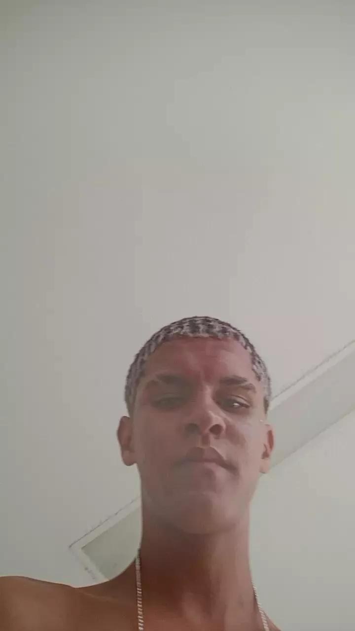 vikkmoura on Cam4 