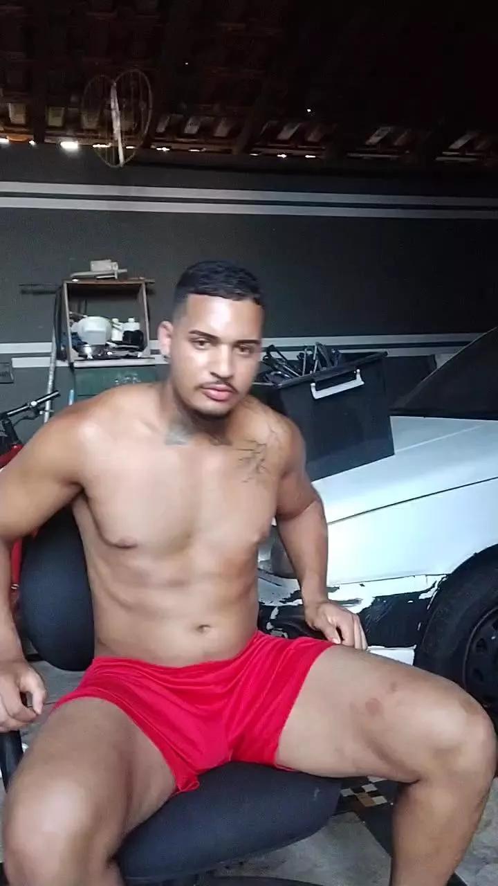 Walinh_o on Cam4 