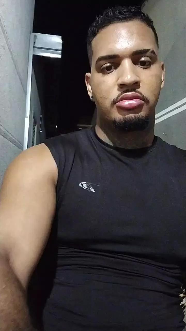 Walinh_o on Cam4 