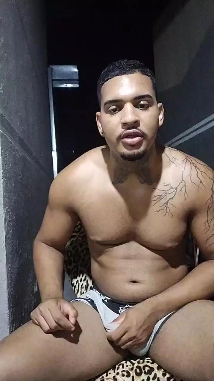 Walinh_o on Cam4 