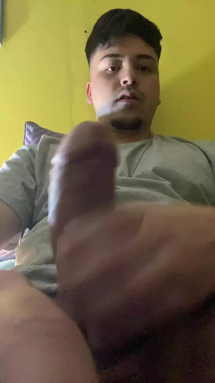 Young_boy_21ch on Cam4 