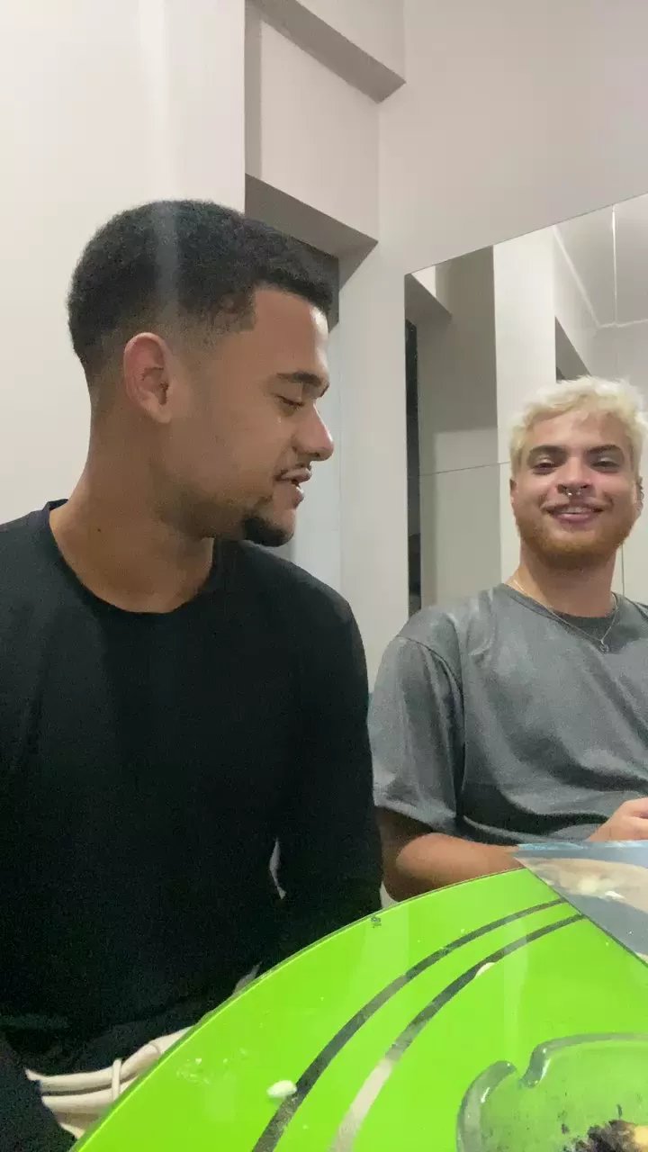 Offline young_safado on Cam4