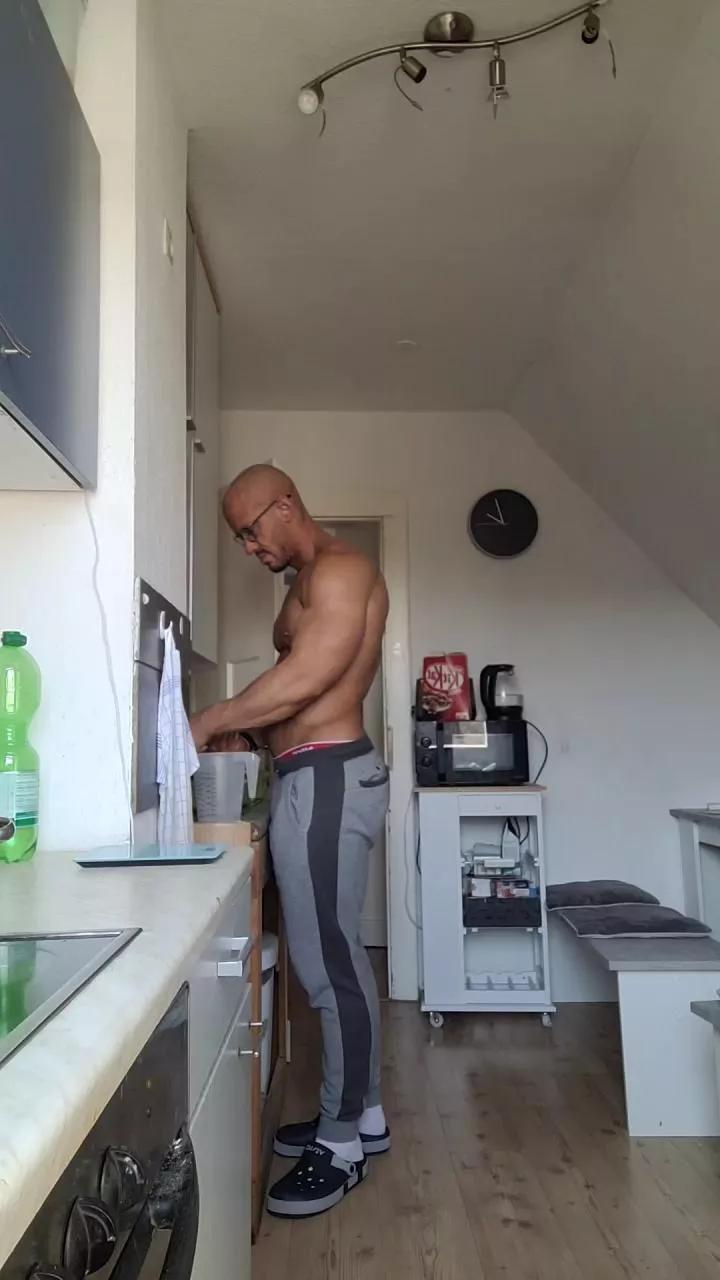 yumyum18 on Cam4 