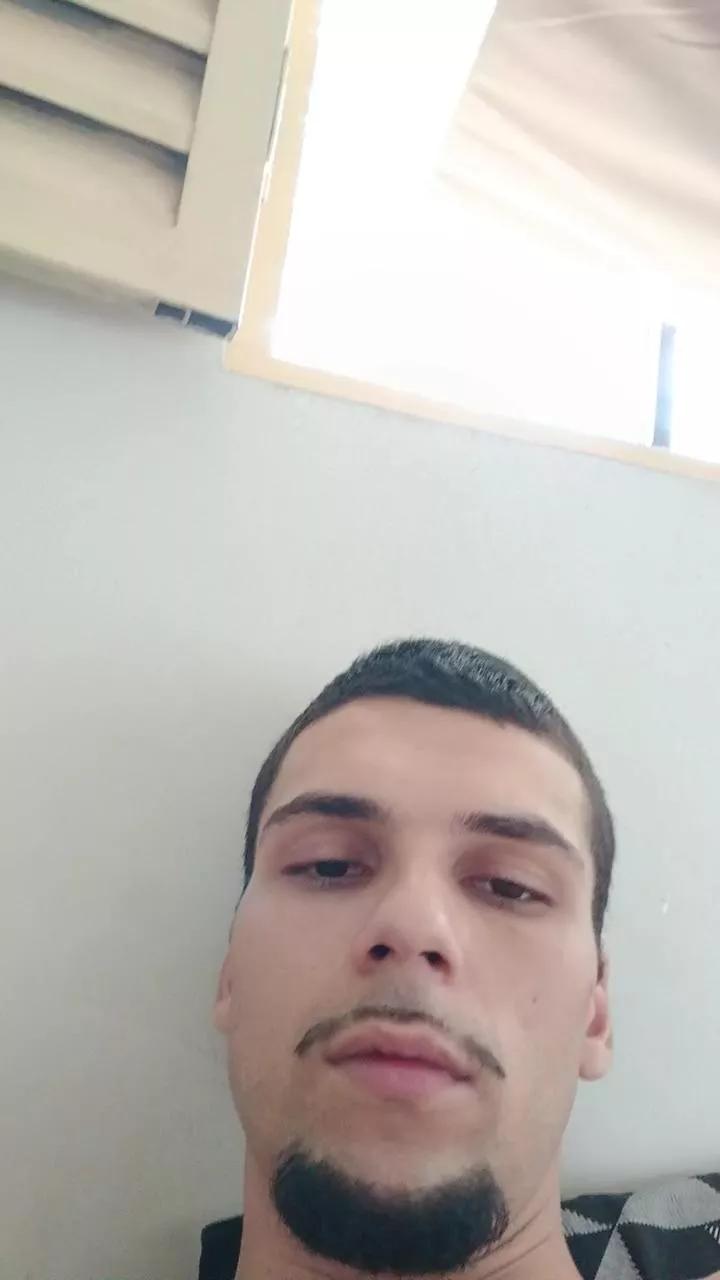 Zyonprive on Cam4 