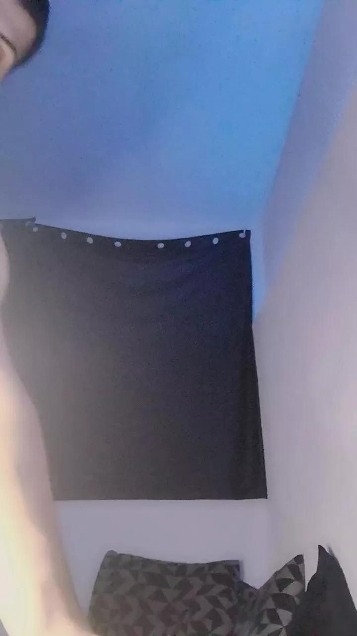 Zyonprive on Cam4 