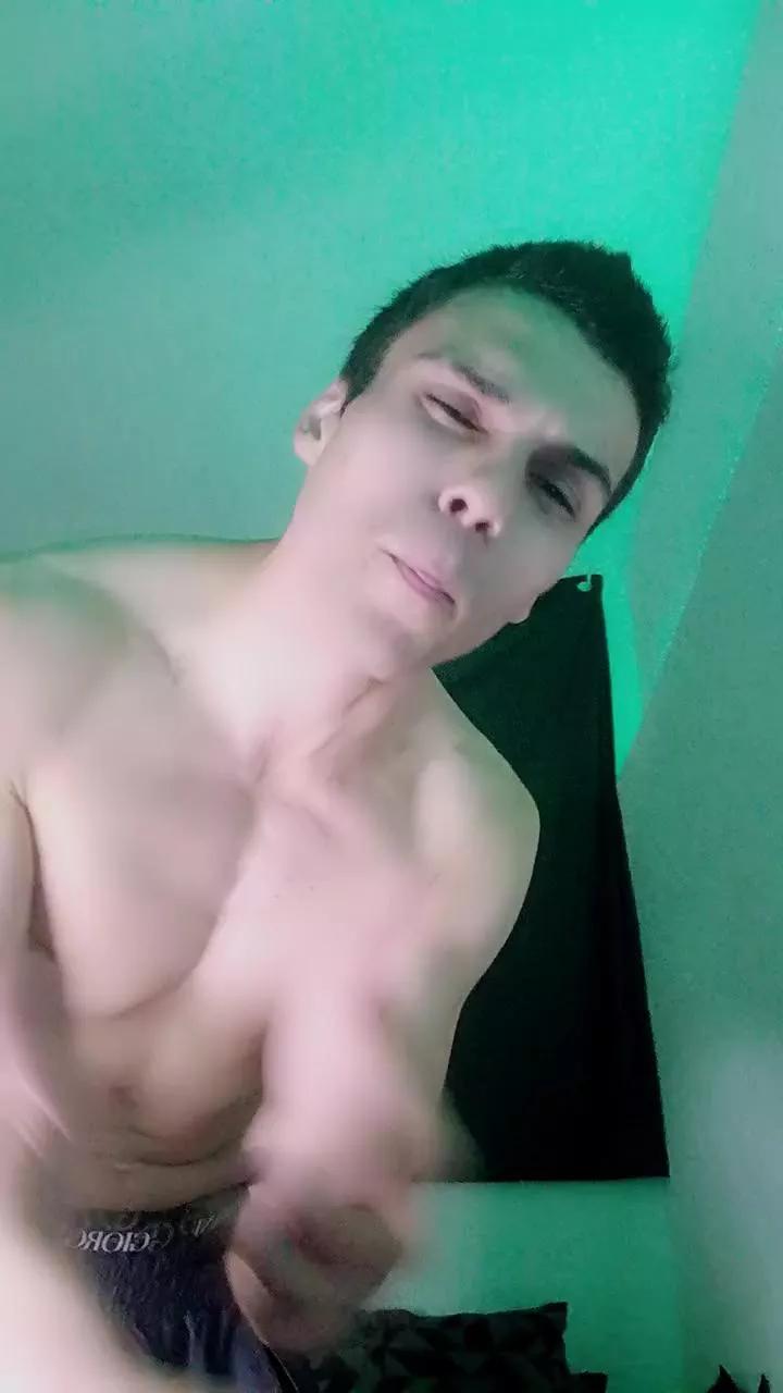 Zyonprive on Cam4 