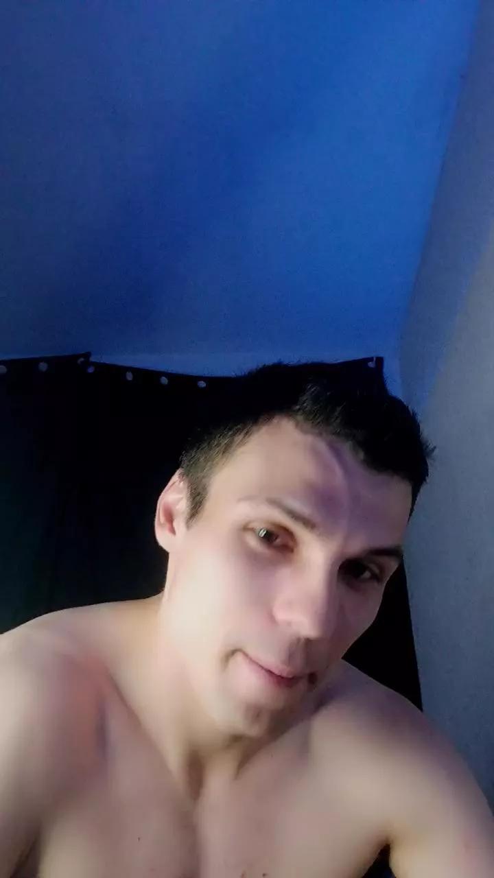 Zyonprive on Cam4 