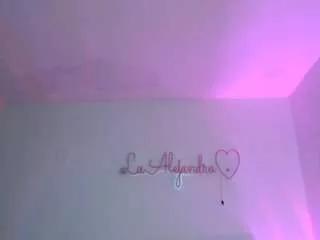 alelennoxxx on CamSoda 