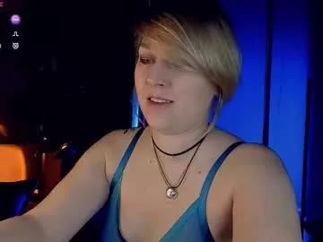 5_in_one on Chaturbate
