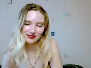 _kikiclark_ on Chaturbate 