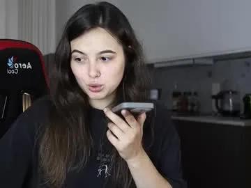 _whoareu_ on Chaturbate