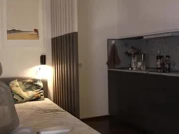 _whoareu_ from Chaturbate