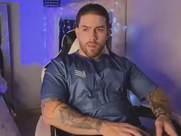 Freechat ades_lowe on Chaturbate