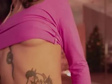 Freechat adoracortes on Chaturbate