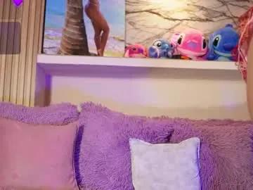 Group adri_crof on Chaturbate