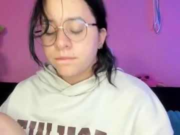 Freechat agnes_21 on Chaturbate