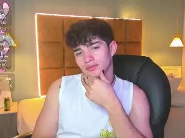 alejootwink on Chaturbate 