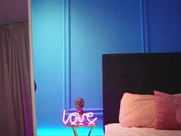 alexxisrae on Chaturbate