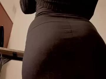 almma_ on Chaturbate 