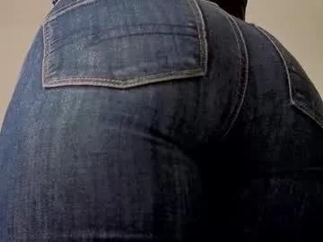 almma_ on Chaturbate 