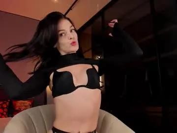 amazing_bitch on Chaturbate
