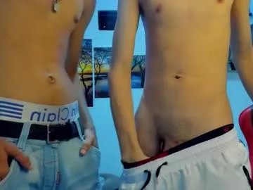 andrew_2811 on Chaturbate