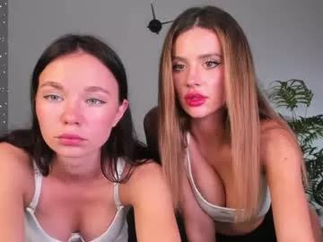 Freechat aria_muv on Chaturbate