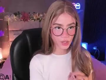 arinextdoor on Chaturbate
