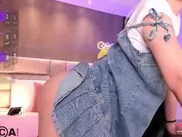 arinextdoor on Chaturbate