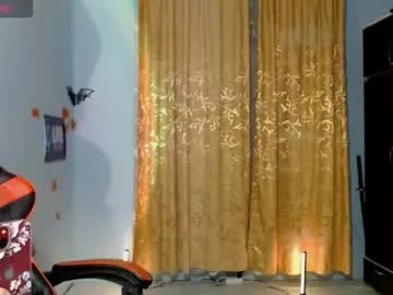 Freechat bellaqueen0701 on Chaturbate