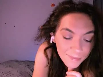 Freechat bellaqueen0701 on Chaturbate