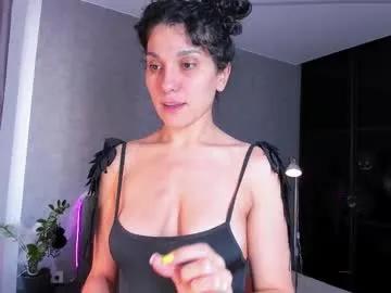 Freechat bemby_pam on Chaturbate