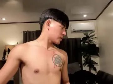 Freechat bentlyfuck on Chaturbate