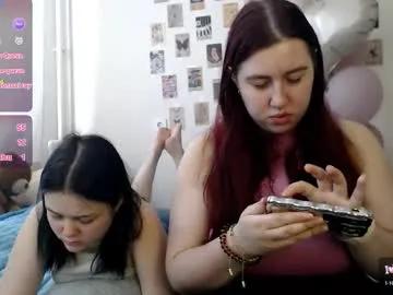 Freechat bettyandrich on Chaturbate