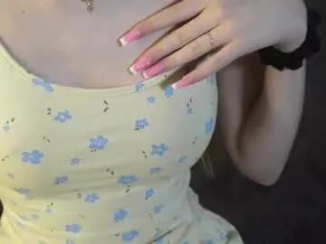 Hot Blissence wants you to fuck her body now blissence from Chaturbate