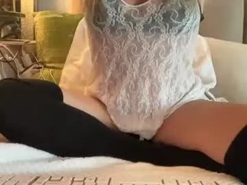 blondieslutt from Chaturbate