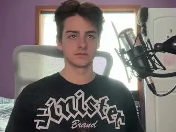 bluskyzz from Chaturbate