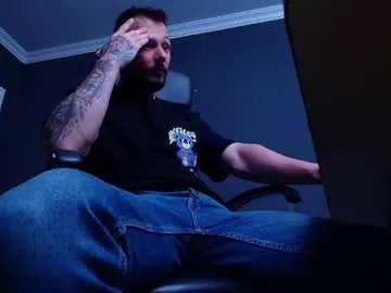 brianhunts on Chaturbate